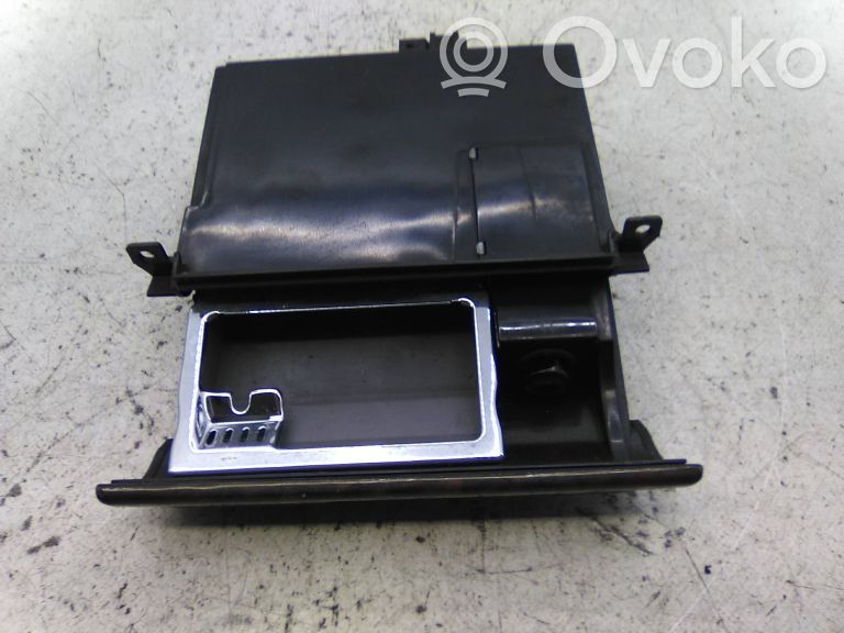 Audi A6 Allroad C5 Posacenere auto