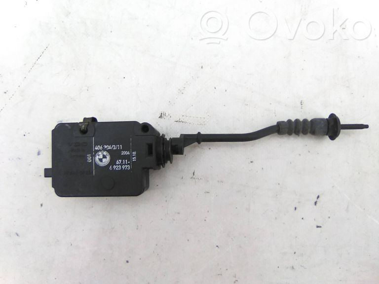 BMW 3 E46 Motor blocare bușon rezervor combustibil 