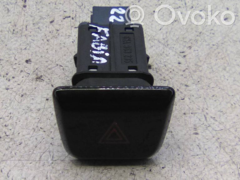 Skoda Fabia Mk4 (6VA) Botón interruptor de luz de peligro 