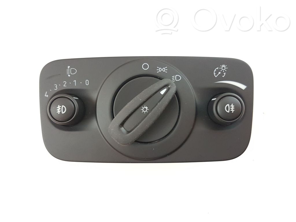 Light switch   10099411,AV6T13A024AC