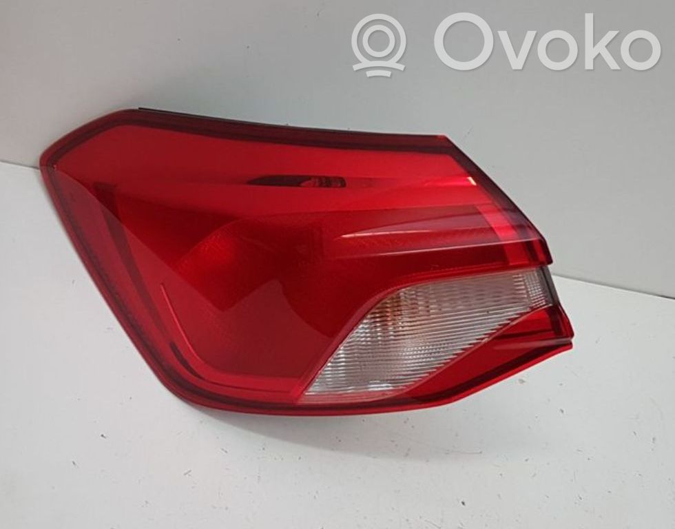 Ford Focus Aizmugurējais lukturis virsbūvē 