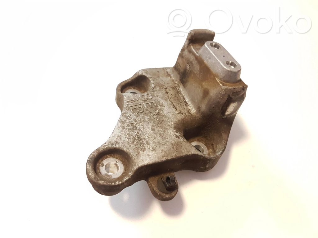 Engine mounting bracket   9807980580