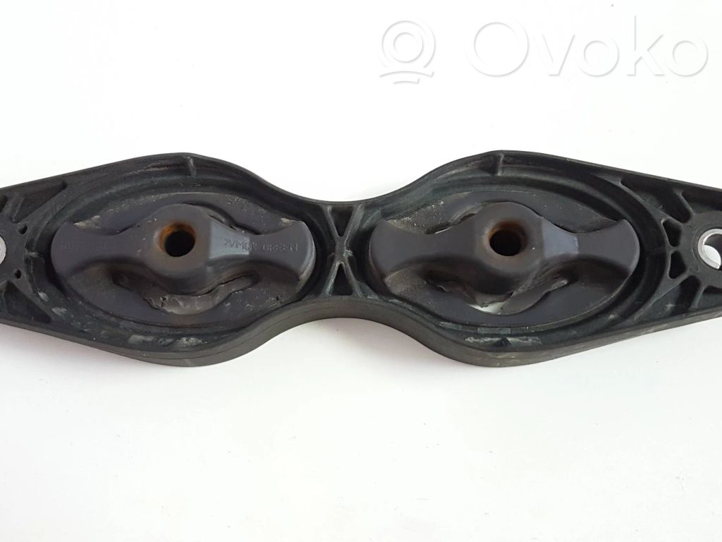 Ford Focus Muffler mount bracket/holder 