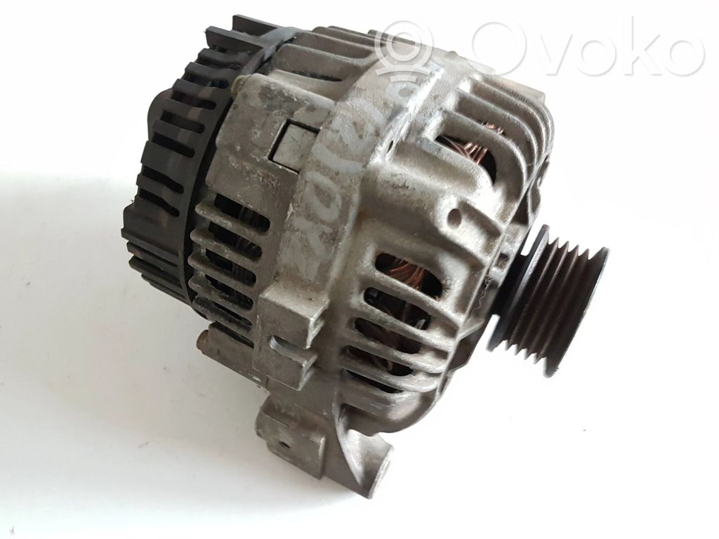 Opel Omega B1 Generatore/alternatore 