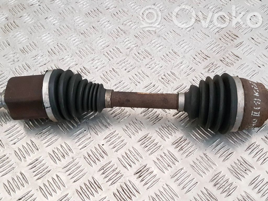Volvo V40 Priekinis pusašis 