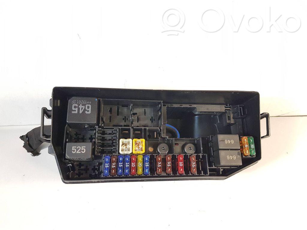 Toyota Land Cruiser (J100) Juego de caja de fusibles 