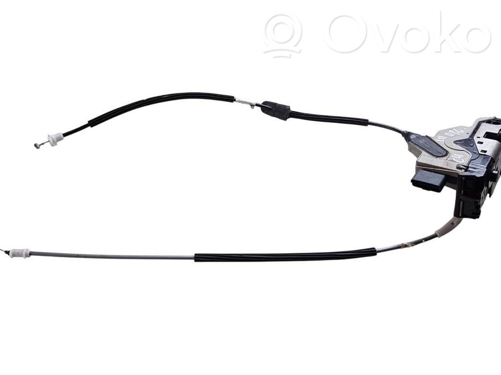 Citroen C4 I Aizmugurē slēdzene 