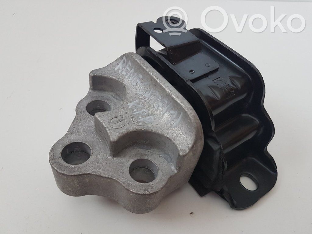 Jeep Renegade Engine mount bracket 