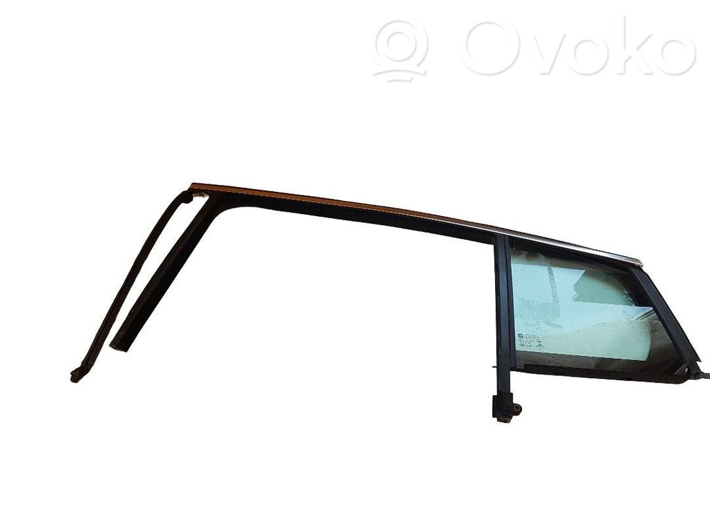 Ventanilla de ventilación de la puerta trasera   39134440,43R000055