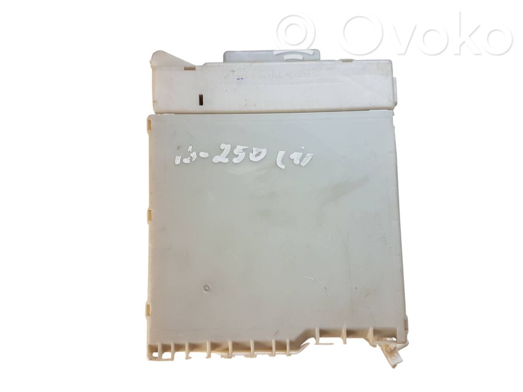 Lexus IS 220D-250-350 Módulo de fusible 