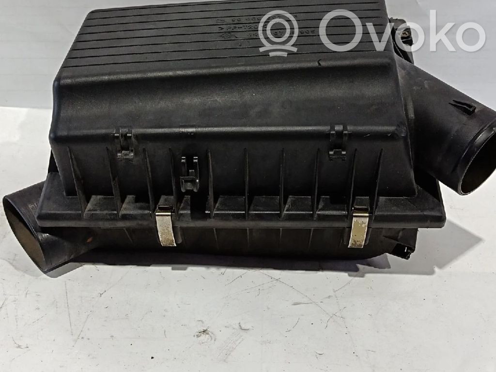 Opel Astra F Oro filtro dėžė 