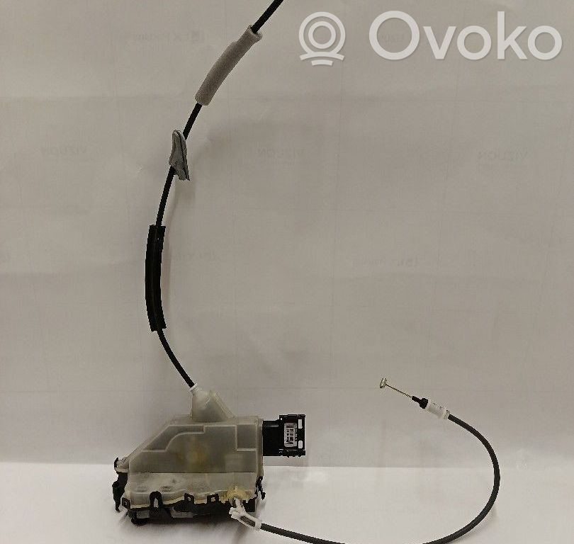 Aizmugurē slēdzene   PSA123984,A04877