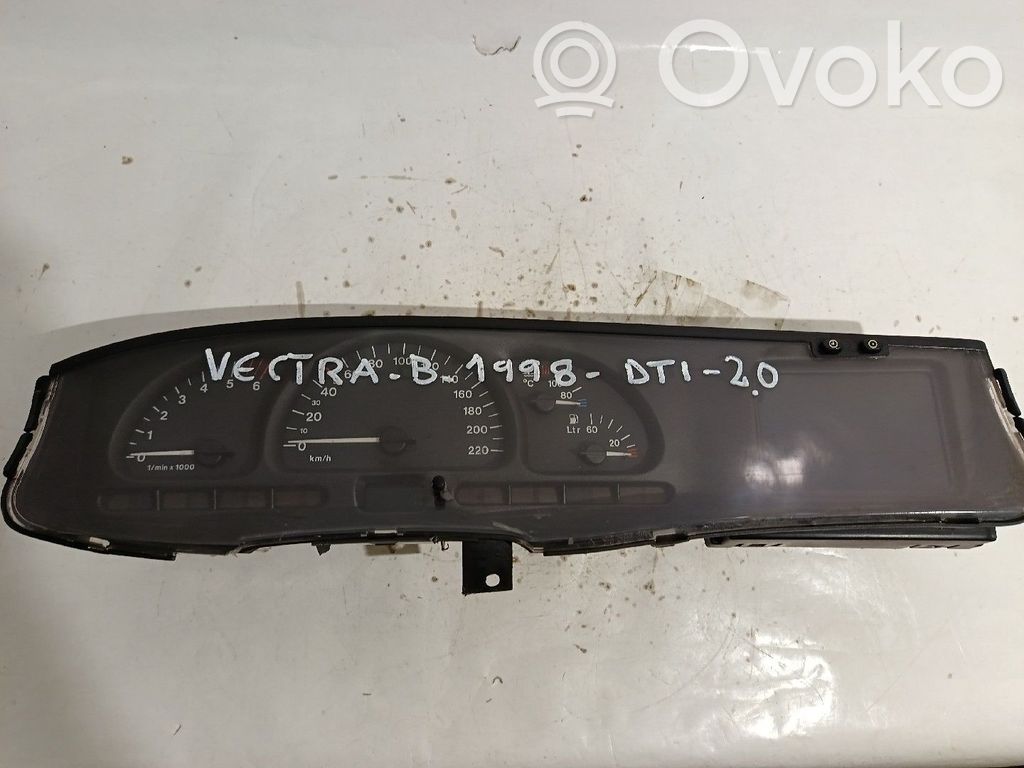 Opel Vectra B Speedometer (instrument cluster) 