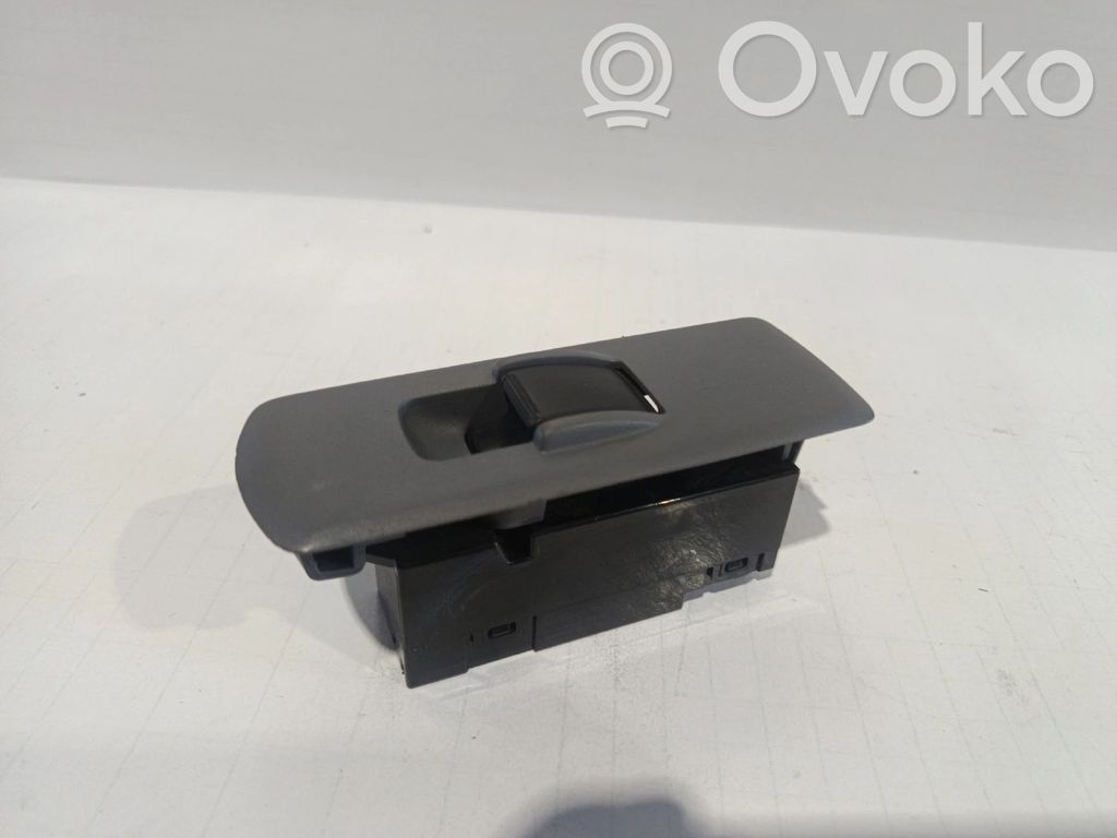 Mitsubishi Colt CZ3 Electric window control switch 