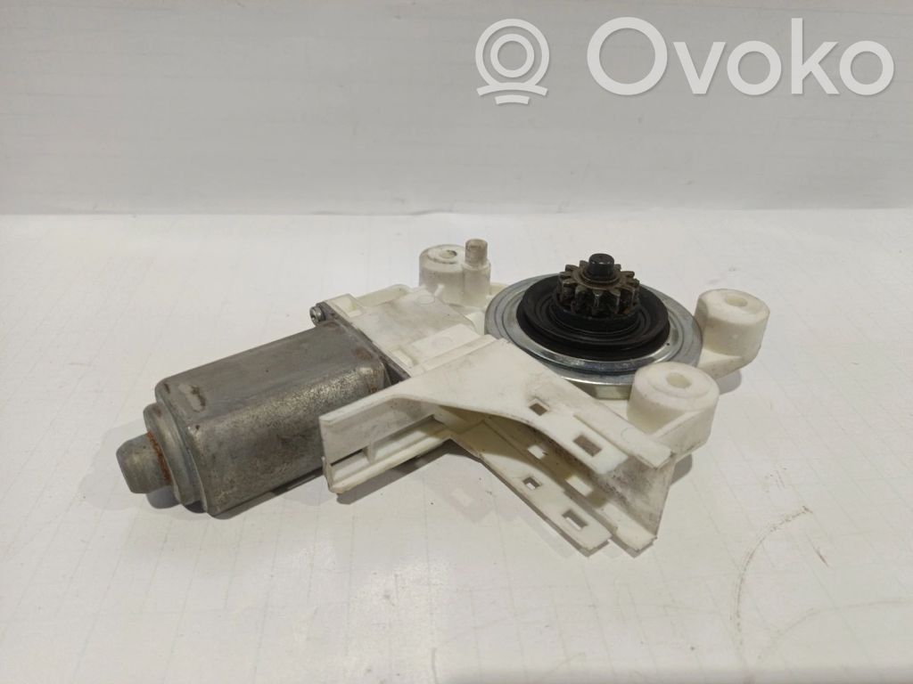 Ford Focus C-MAX Front door window regulator motor 