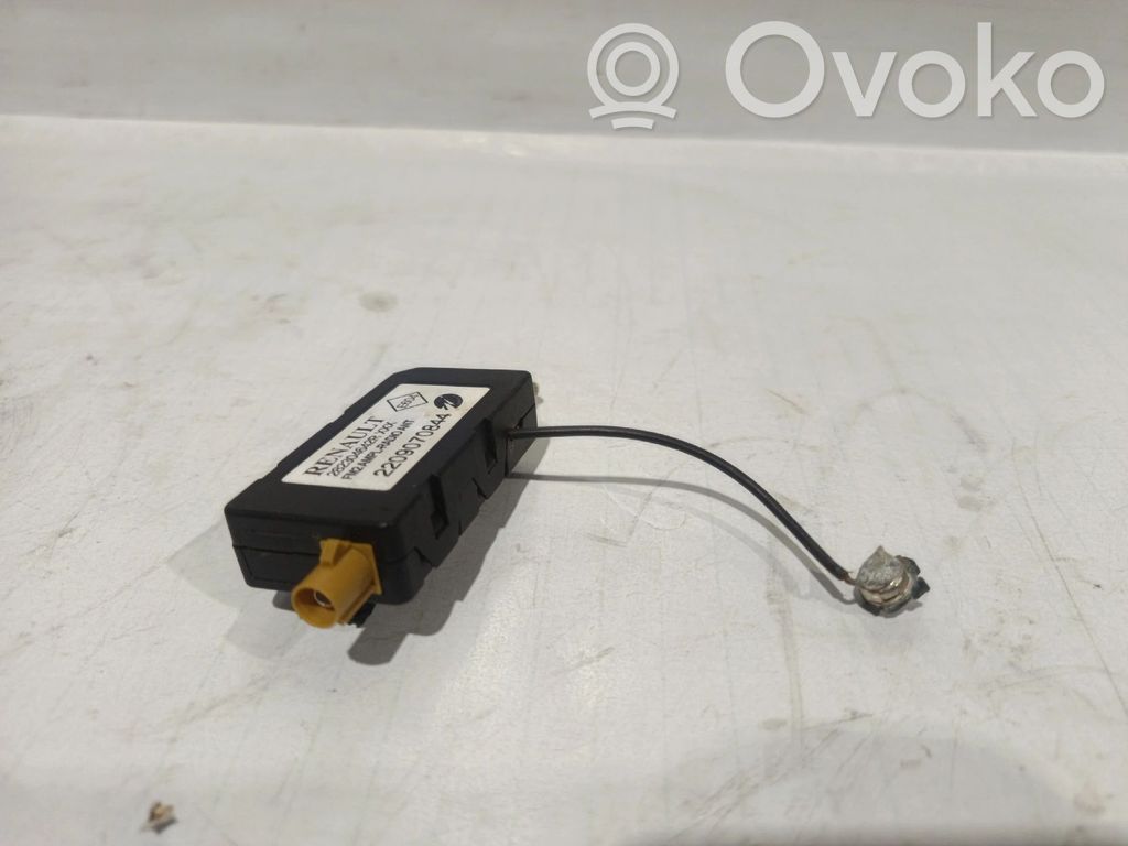Renault Arkana Aerial antenna amplifier 