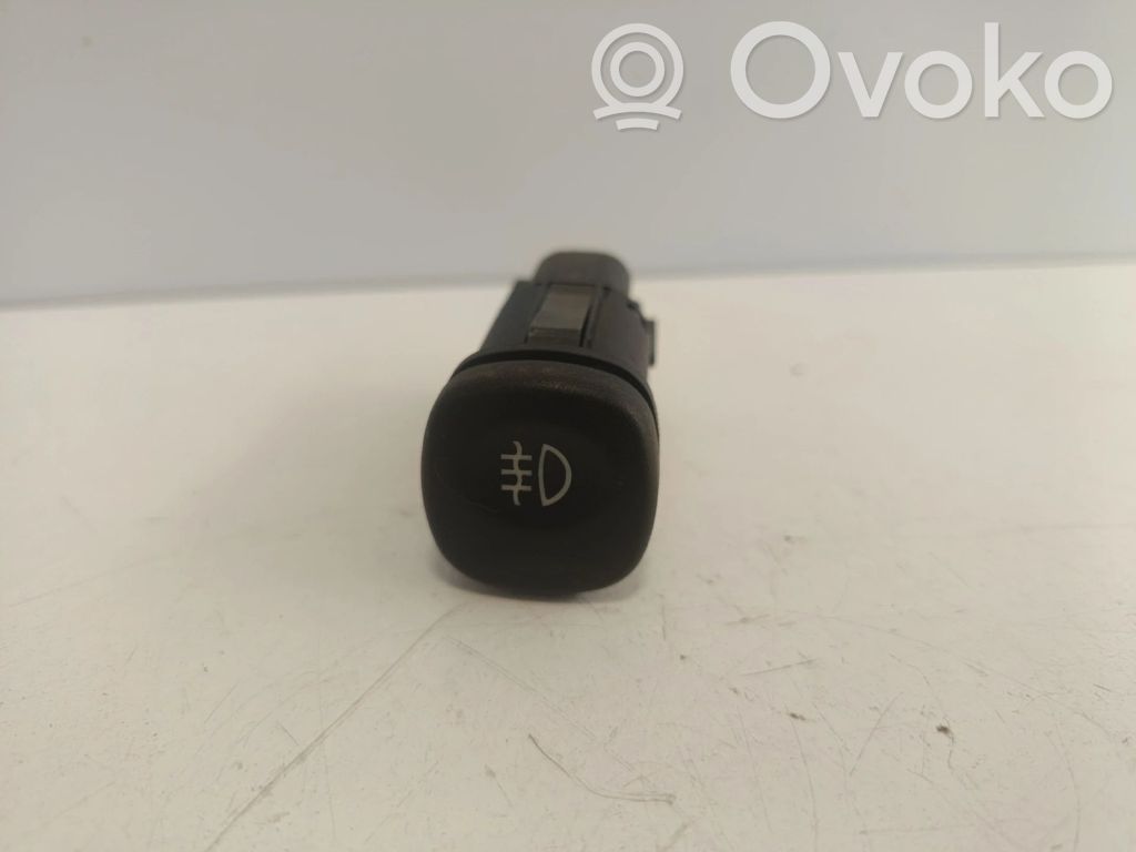 Mazda 121 SM Pretmiglas lukturu slēdzis 