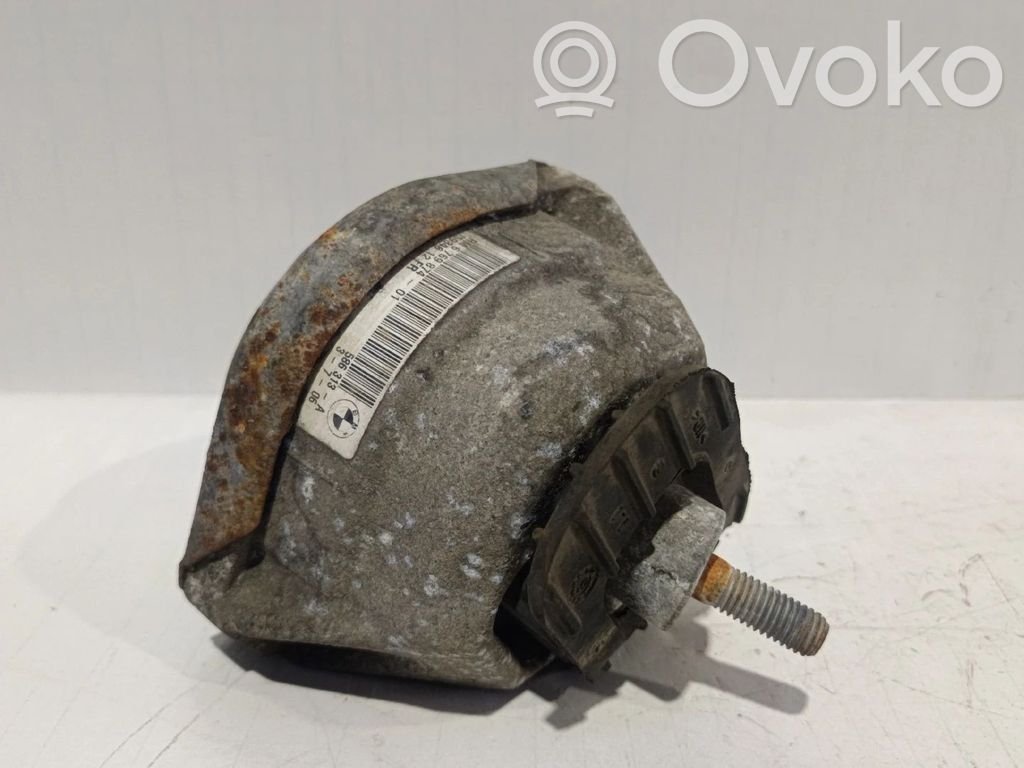 Engine mount bracket   676987401