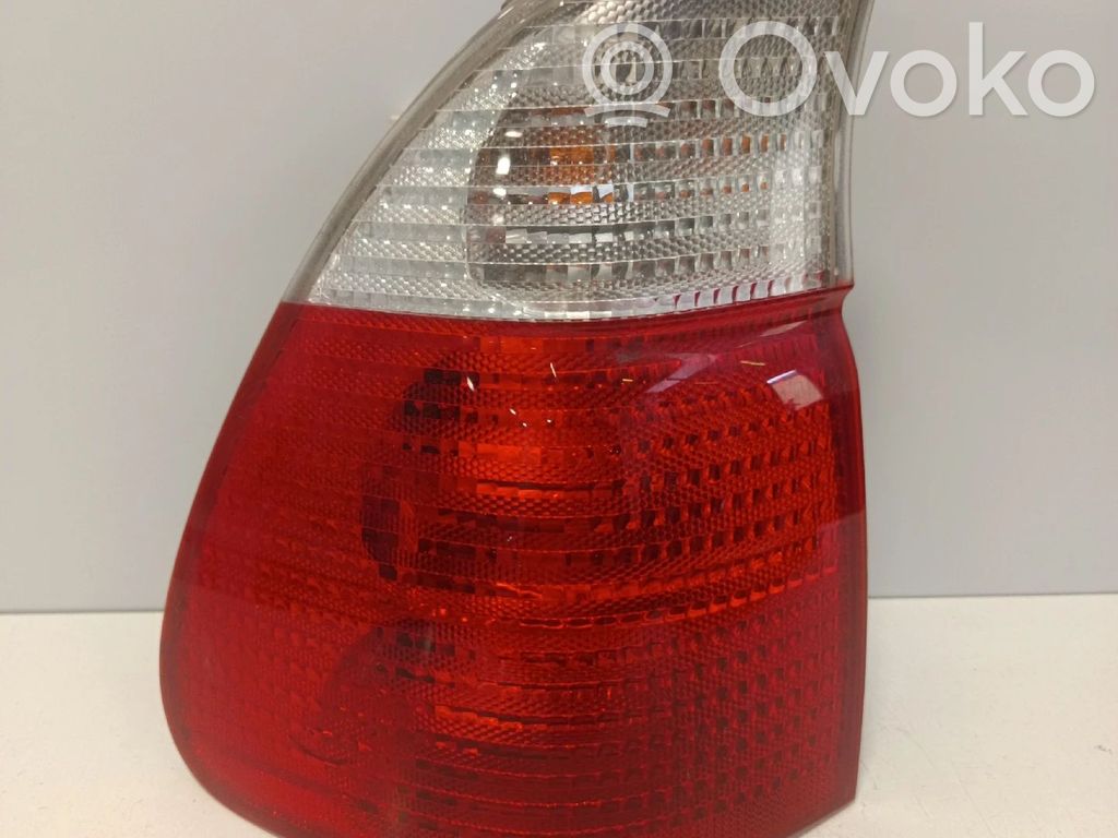 BMW X5 E53 Aizmugurējais lukturis pārsegā 