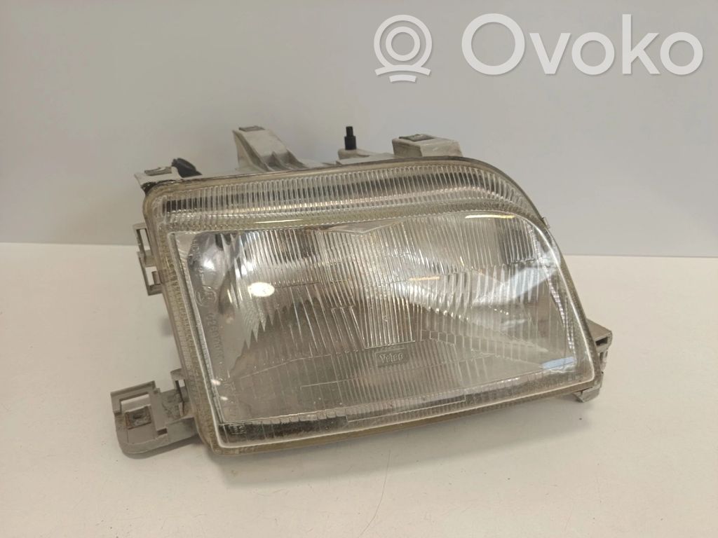 Renault Clio I Headlight/headlamp 