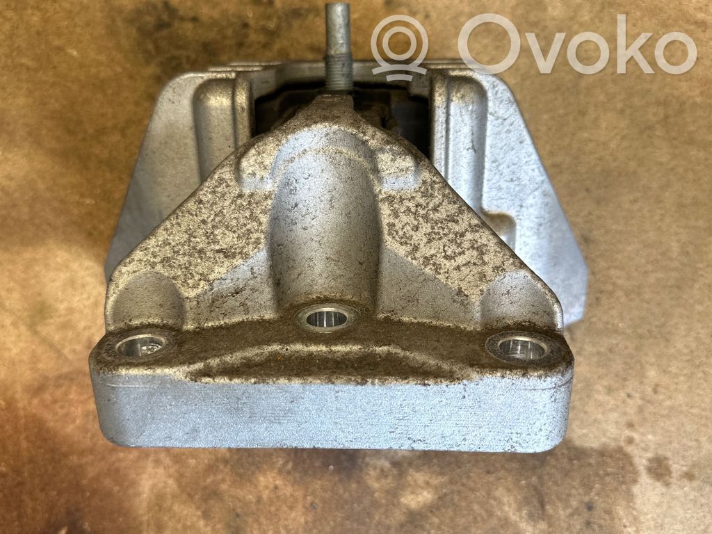 KIA Niro Engine mount bracket 