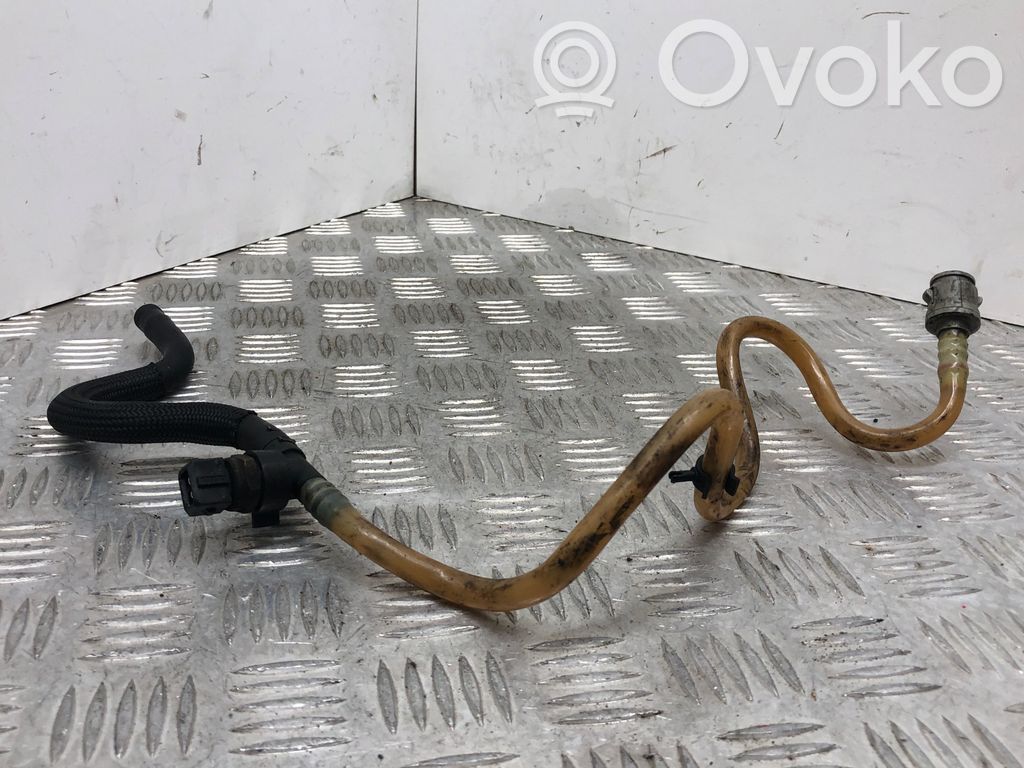 BMW 5 E60 E61 Caurule (-es) / šļūtene (-es) 