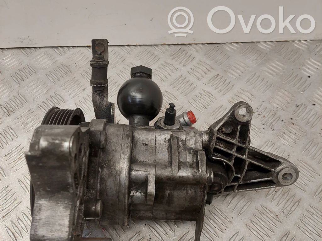 BMW 5 E60 E61 Power steering pump 