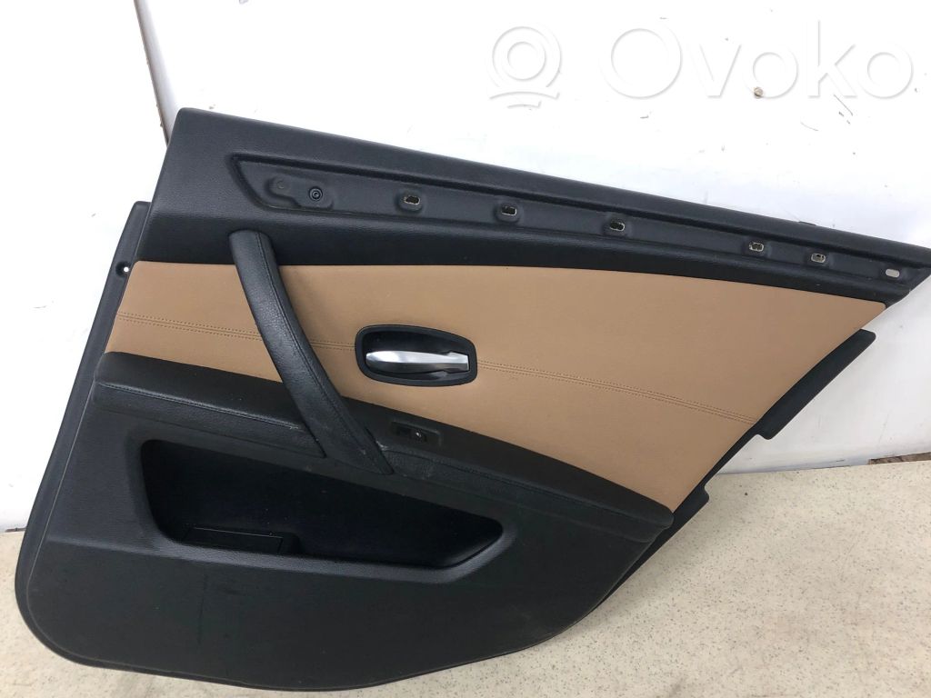 BMW 5 E60 E61 Apšuvums aizmugurējām durvīm 