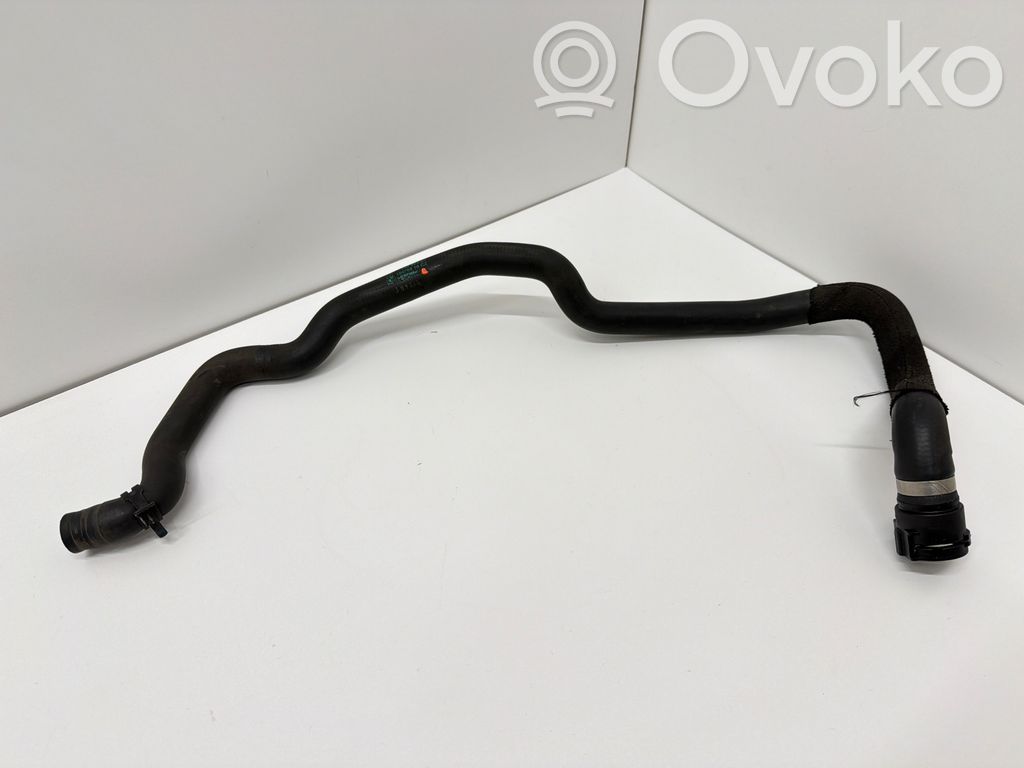 BMW 5 F10 F11 Conductă/furtun lichid de răcire motor 