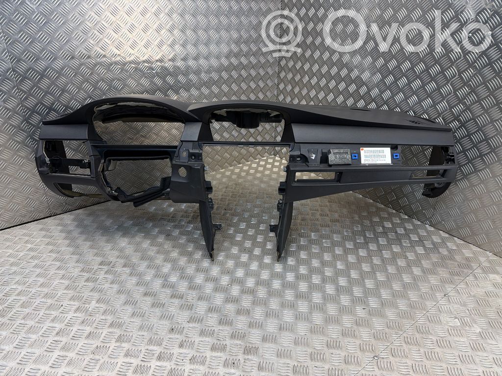 BMW 5 E60 E61 Kojelauta 