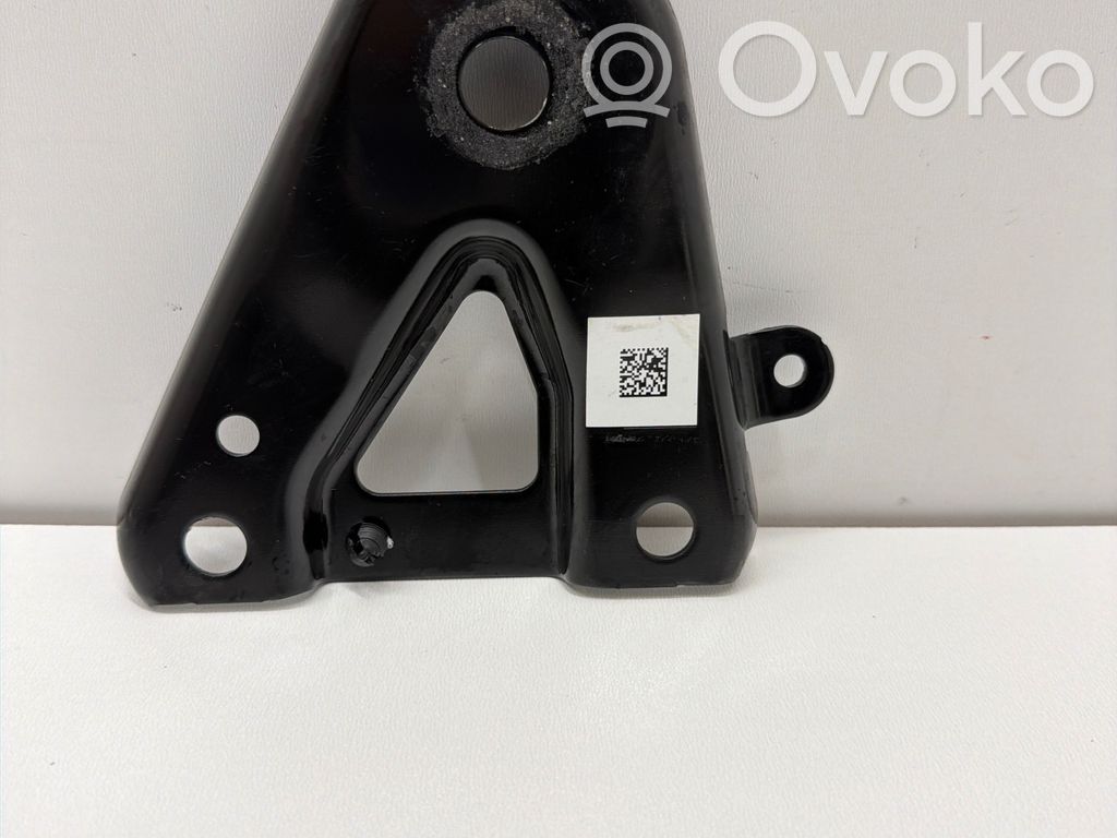 Tesla Model Y Galinis traversas 