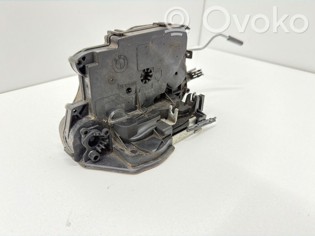 Rear door lock   7060296