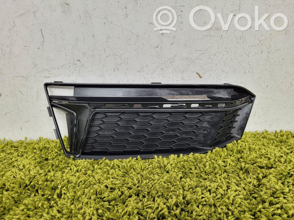 Audi A4 S4 B9 Mascherina inferiore del paraurti anteriore 