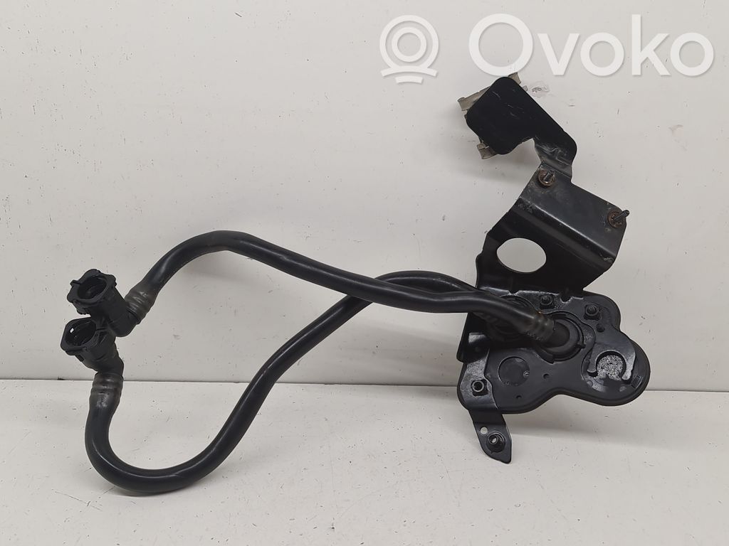 Volvo V60 Engine coolant pipe/hose 