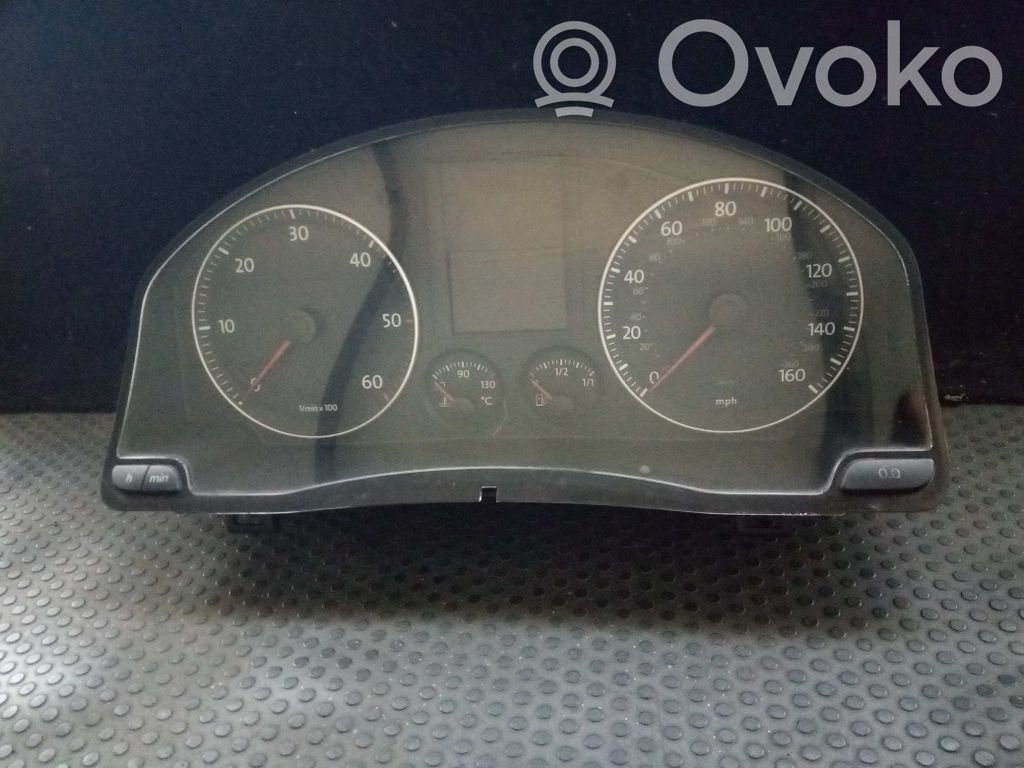 Volkswagen Golf V Speedometer (instrument cluster) 