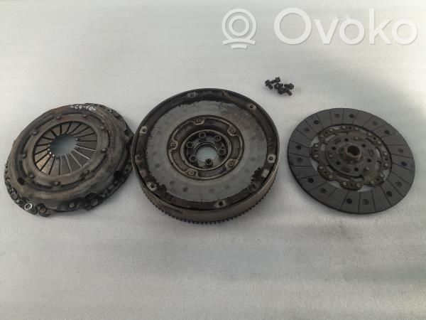 Kit d'embrayage   AV617550C1B,AV616477CE