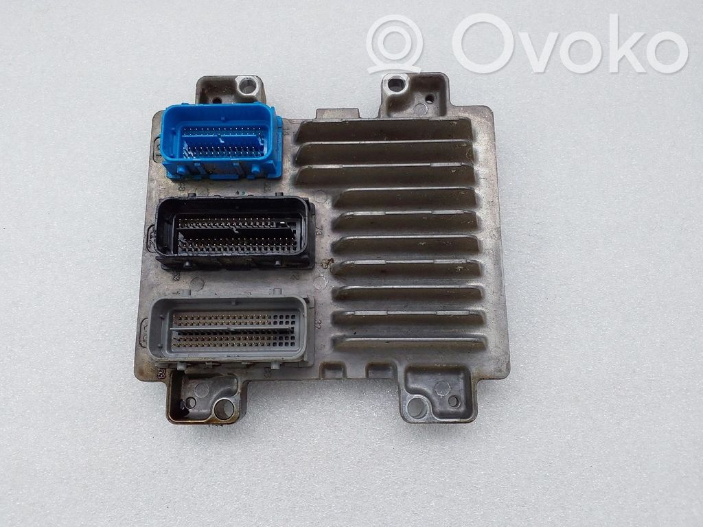 Unidad de control/módulo del motor   12639235