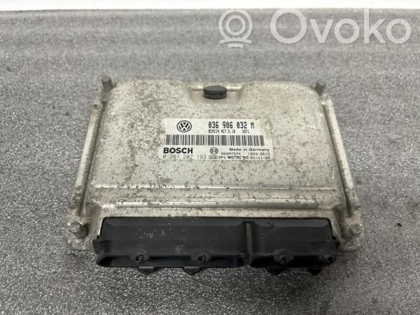Unidad de control/módulo del motor   036906032M,0261207193