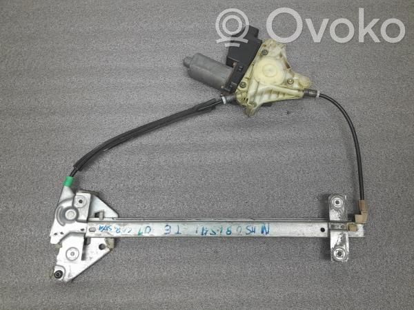 Mitsubishi Carisma Rear window lifting mechanism without motor 