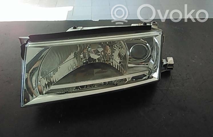 Skoda Octavia Mk1 (1U) Headlight/headlamp 