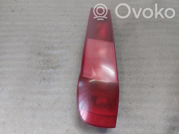 Fiat Punto (176) Aizmugurējais lukturis pārsegā 