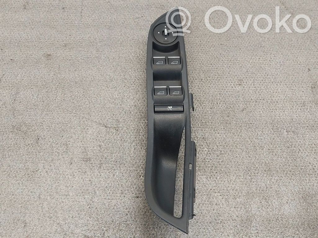 Ford Focus Interruptor del elevalunas eléctrico 