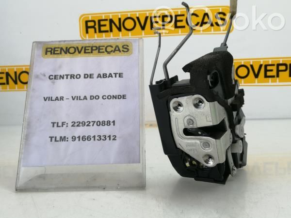 Mazda 3 I Front door lock 