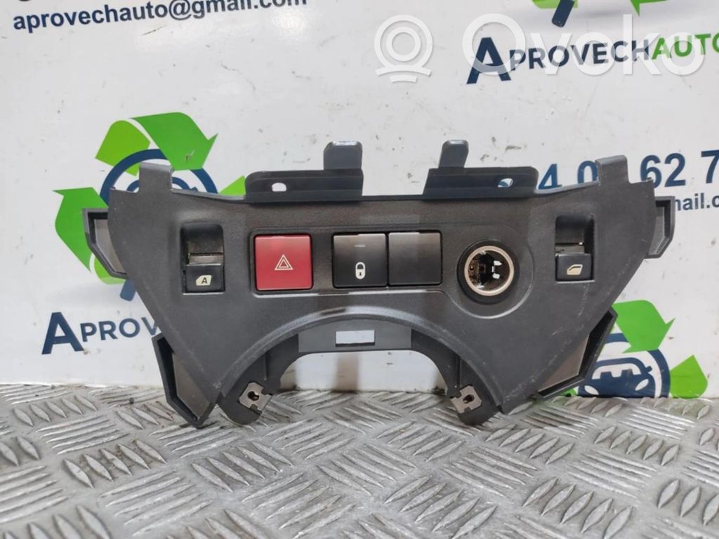 Peugeot Partner Elektrinių langų jungtukas 