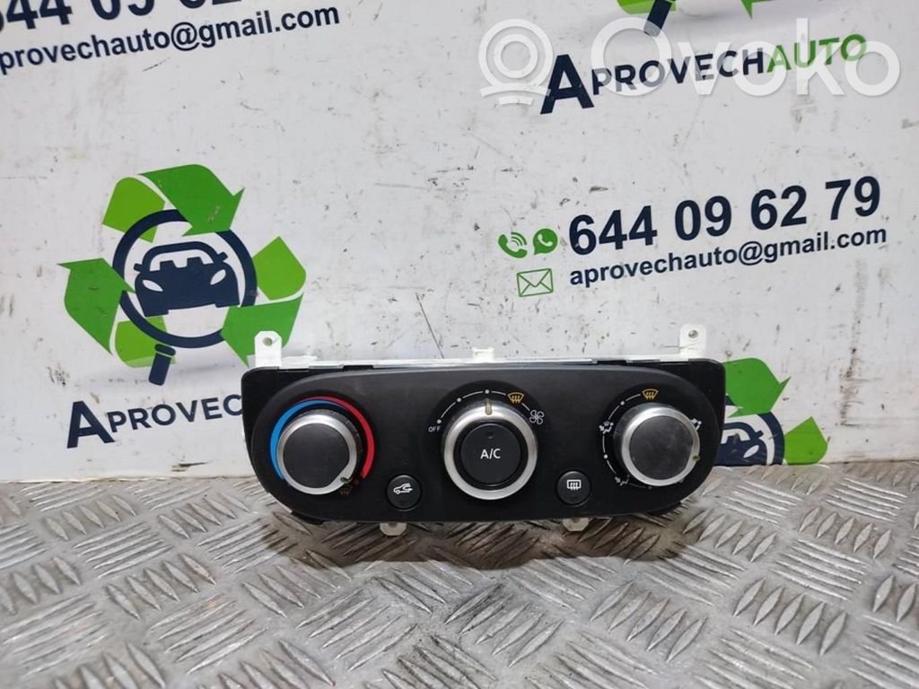 Renault Clio III Climate control unit 
