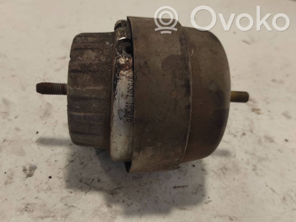Audi A6 S6 C6 4F Engine mount bracket 