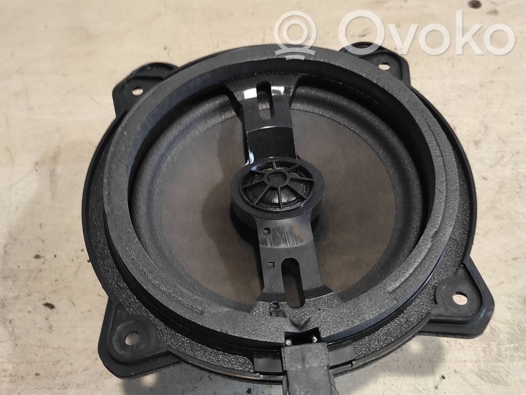 Audi A3 S3 8P Rear door speaker 