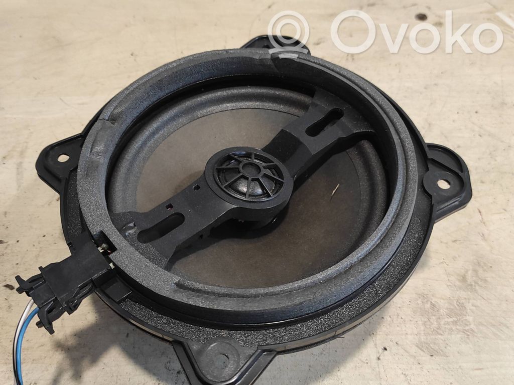Audi A3 S3 8P Rear door speaker 