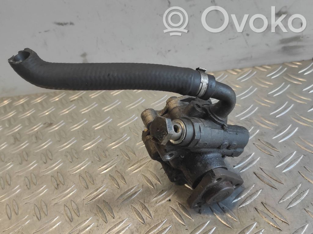 Volkswagen PASSAT B5 Ohjaustehostimen pumppu 