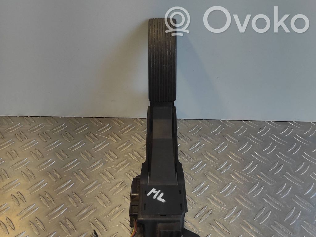 Mercedes-Benz ML W164 Accelerator throttle pedal 